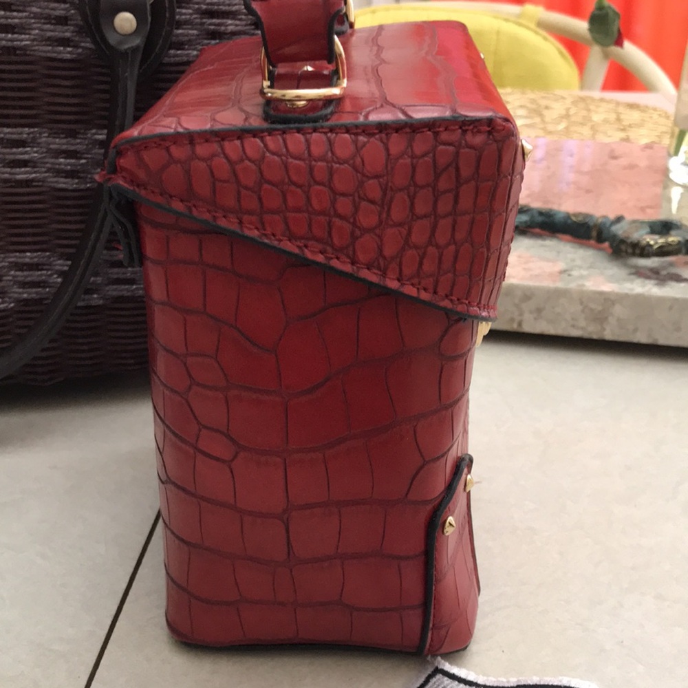 Top-Handle Croc-Embossed Red Satchel with Gold Hardware - Picture 4 of 11